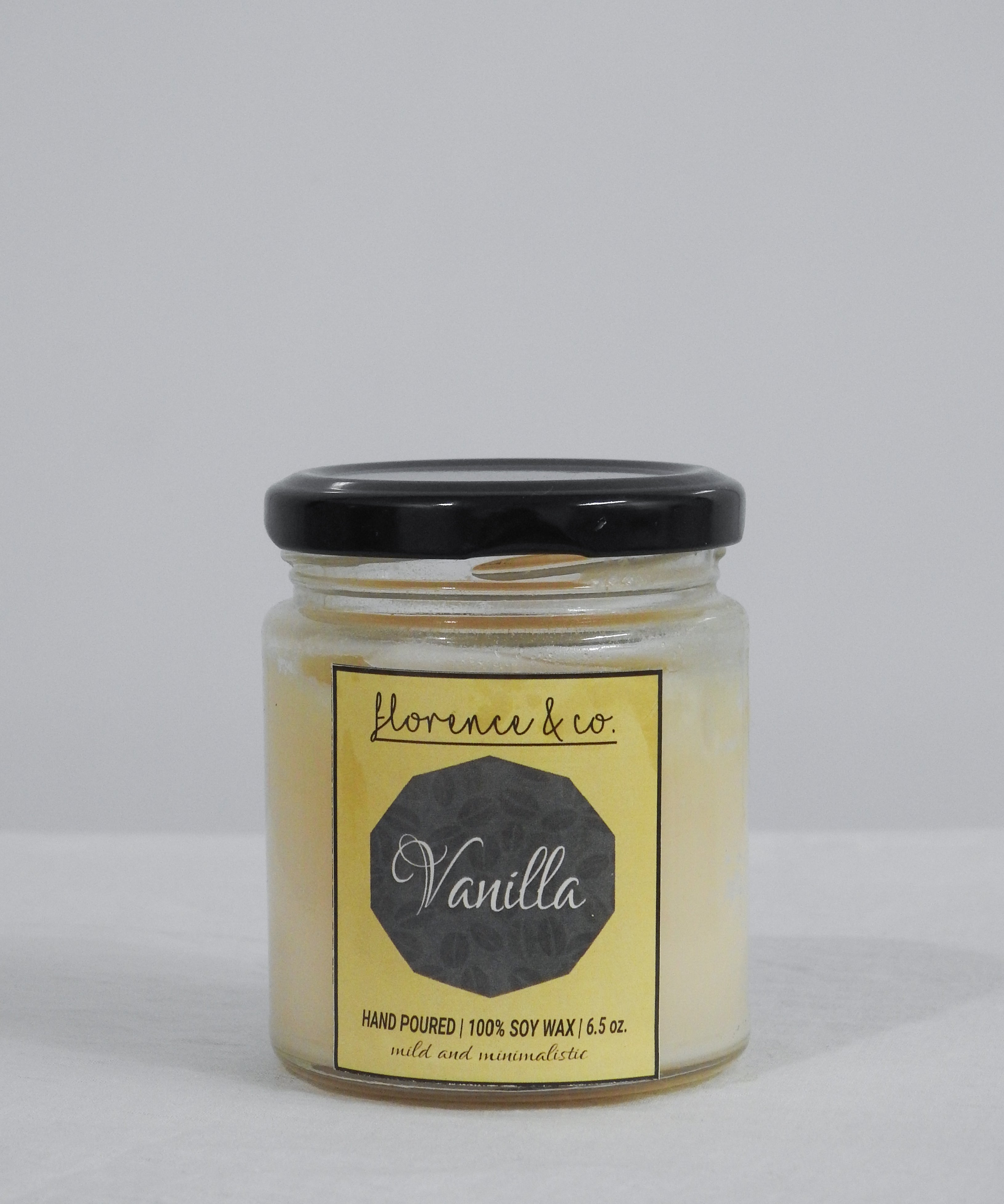 FLORENCE & CO: LARGE SCENTED CANDLE VANILLA